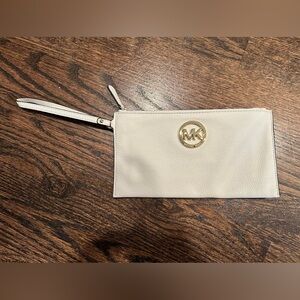 NWOT White Michael Kors Clutch